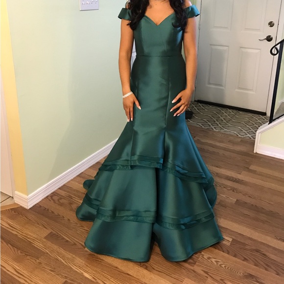 Jovanni prom dress - Picture 1 of 3